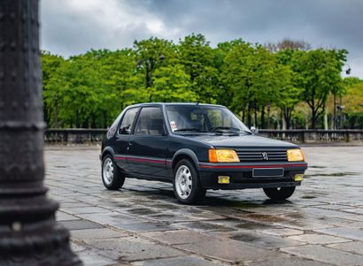 1987 Peugeot 205 GTI 1,9 
法国注册

底盘编号VF3741C8607718365



新车不到7,000公里

特殊情况

清晰的历史记录、购买发票、日志、备用钥匙

最早的GTI...