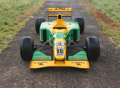 1992 Benetton B192 
# 没有上路许可证的竞争车辆

底盘编号B192-06



迈克尔-舒马赫在1992年国际汽联一级方程式世界锦标赛中使用。

舒马赫驾驶该车在德国和意大利大奖赛中获得第三名，并在英国获得第四名。

在比利时、葡萄牙、日本和澳大利亚大奖赛上作为车队的备用车。

福特HB...