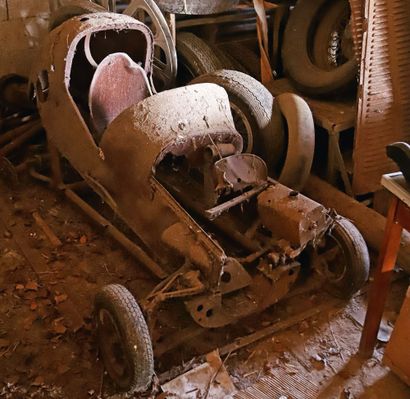 Circa 1950 MICROMILS 
无产权出售的赛车



不含发动机的两件残骸拍品

著名的美国侏儒的法国配方

20世纪50年代非常流行的节目，有很...