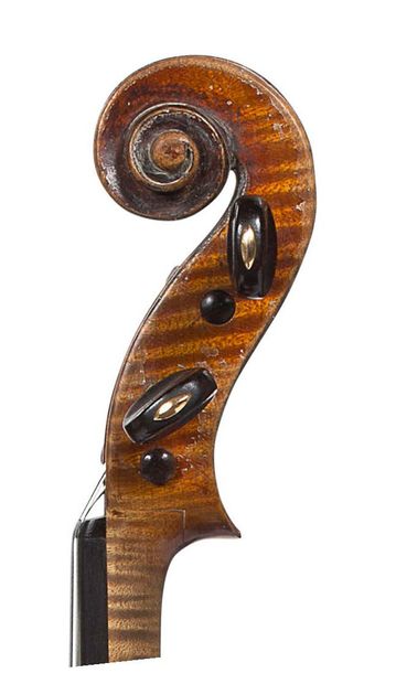 null 非常好的小提琴，由Jules Grandjon于1873年在Mirecourt制作。它的背面靠近琴杯顶部的内侧有一个铅笔缩写 "Fait par Grandjon...