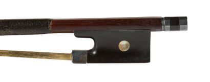 null French silver ebony violin bow without iron mark.
Perfect condition. 57 grams...