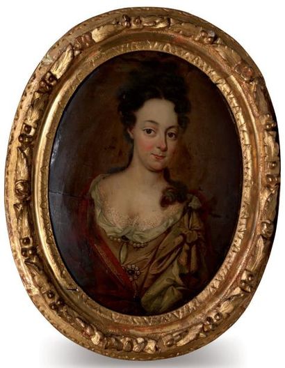 Ecole allemande du XVIIIème siècle Portrait de femme Cuivre bombé de forme ovale...