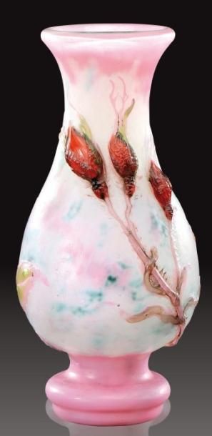 EMILE GALLE (1846-1904) 
Exceptionnel et rarissime vase artistique modèle «Rose de...