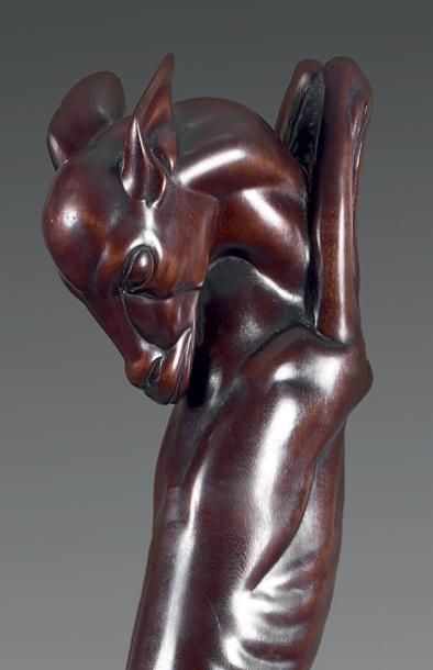 Georges ARTEMOV (1892-1965) Impala Sculpture en bois exotique vers 1930, signée sur...