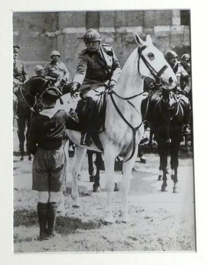 null Mussolini à cheval Photographie 21,5 x 15,5 cm