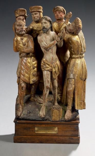 null GROUPE SCULPTÉ DE FLAGELLATION Bois de noyer polychrome H: 53 - L: 31 cm France...