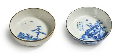 Chine pour le Vietnam XIXe siècle Lot de deux petits plats en porcelaine bleu-blanc,...