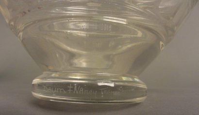 null Vase DAUM en verre à motifs cylindriques vers 1930