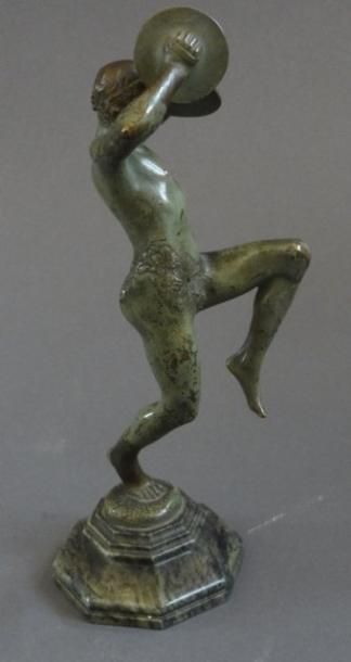 PIRON Bacchanale. Sujet en bronze. Signé sur la terrasse H: 21 cm