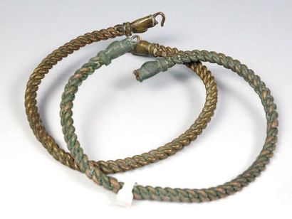 null Deux bracelets en bronze dans le goût antique DIAM. 12 ET 11 CM