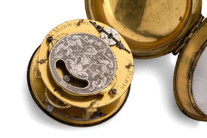 N. MORNAND, Paris Début XVIIIe siècle Metal onion watch with pendulum balance Hinged...
