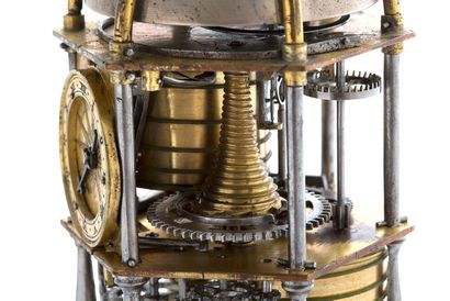 P. PLANTARD, Abbeville 
Table clock in the shape of a tower

In gilded copper, hexagonal...