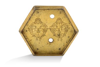P. PLANTARD, Abbeville Milieu XVIe siècle Horloge de table en forme de tour En cuivre...