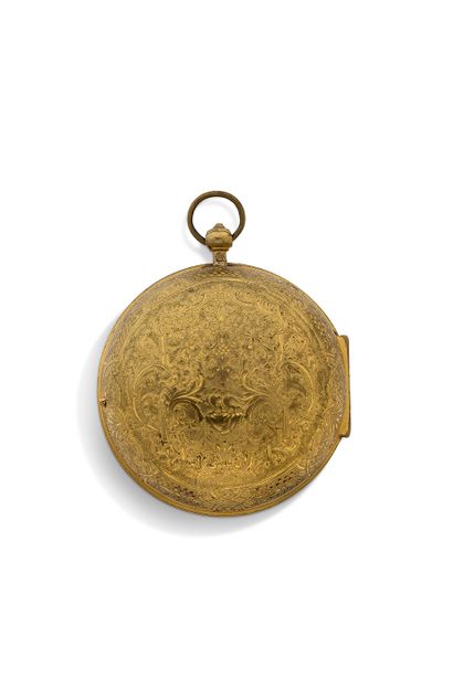 CLOUZIER, Paris 
Onion watch in gilt metal



Case on hinge, the caseband decorated...