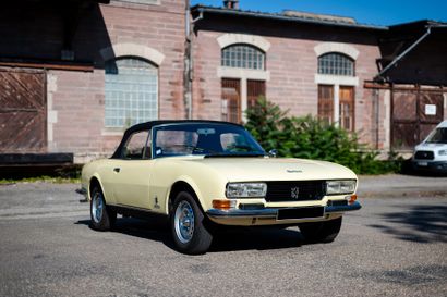 1975 - PEUGEOT 504 CABRIOLET V6 
补遗--模范的修复，但需要注意的是驾驶员一侧的支柱（套筒）的修复。

法国收藏家的登记

底盘编号504B-31-1964886



罕见的V6敞篷车配置，带机械变速箱，不到1...