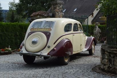 CIRCA 1937 - PEUGEOT 402 LIMOUSINE 
French registration title



7-seater version...