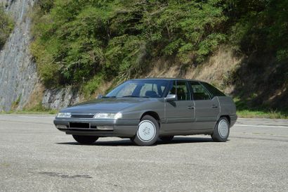 1990 - CITROËN XM 2.0 
French registration title



Only 73,300 km

Major overhaul...