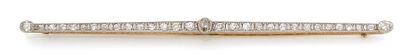 null 
IMPORTANT "BARRETTE" BROOCH

Pink and old cut diamonds

18k gold, platinum...