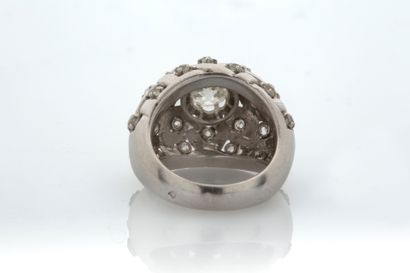RENE BOIVIN 
BAGUE « TREILLIS »

Diamants ronds, taille ancienne

Platine (950)

Td....