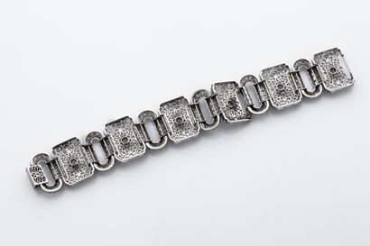 null 
DIAMOND" BRACELET

Round old and eight-eight diamonds

Platinum (950) - French...
