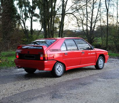 1985 Citroën BX Sport French registration title

Very rare first series of BX Sport...