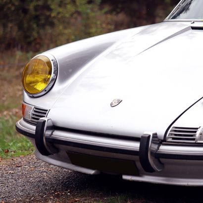 1972 Porsche 911 2.4 S «Trappe à l’huile» “Side oil fill-oel Klappe” 法国注册
底盘编号9112300689
发动机编号63S86785

该车于1972年3月由Sonauto在法国交付，从未离开过图卢兹地区。
始终由Vefeil（31）的Jean-Jacques...