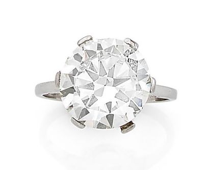 null BAGUE «DIAMANT»
Diamant rond taille brillant
Platine (850)
Td. : 57 - Pb. :...