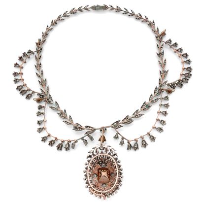COLLIER «DRAPERIE» À TRANSFORMATION Antique and rose-cut diamonds, 18k gold (750)...