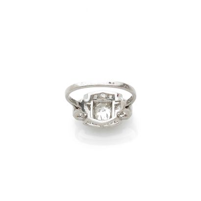null RING "DIAMONDS
Old cut diamonds
Platinum (950)
French work - Art Deco period
Td....
