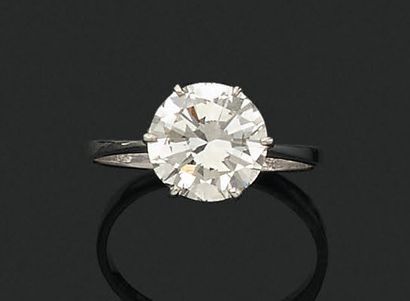 null BAGUE «DIAMANT»
Diamant rond taille brillant
Or 18k (750)
Poids du diamant :...