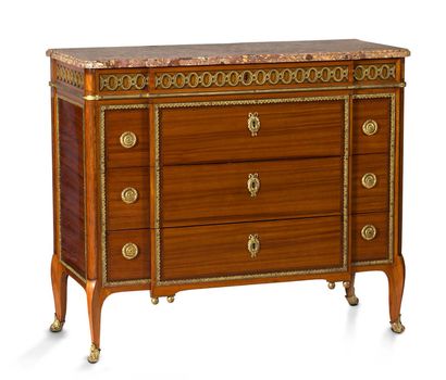 MARTIN CARLIN (CA. 1730-1785) Important chest of drawers veneered with ribboned satin...