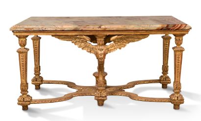 TABLE DE MILIEU

d'apparat en bois sculpté...