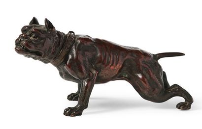 ATTRIBUÉ À ALPHONSE GIROUX (1799 - 1881) Chien dogue en bronze à belle patine brun...