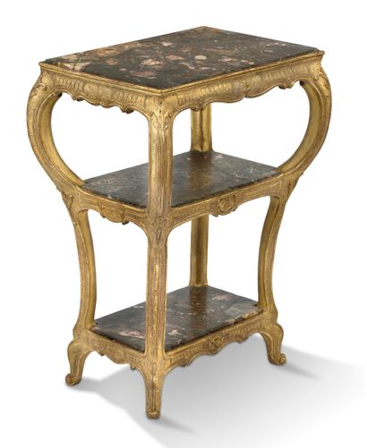 null TABLE DE SALON in carved and gilded wood on all its sides of shells, acanthus...