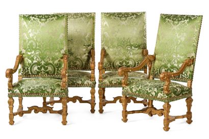 null SET OF FOUR APPARATUS CHAIRS
Made of beech wood and gilded walnut, they have...