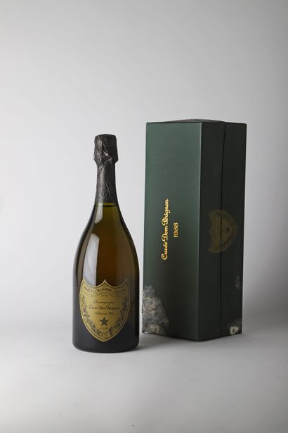 null 1 B CHAMPAGNE BRUT DOM PÉRIGNON (Coffret d'origine abimée) - 1988 - Moët & ...