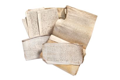 null BRETAGNE
Environ 90 documents, XIVe-XVIe siècle ; parchemin (plusieurs avec...