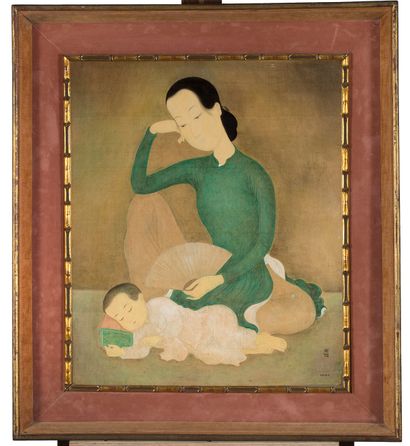 MAI TRUNG THỨ (1906-1980) Mère et enfant dormant, 1944
Encre et couleurs sur soie,...