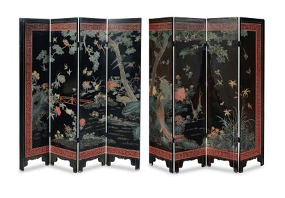 CHINE — DYNASTIE QING, FIN XIXe SIÈCLE Large eight-leaf Canton lacquer screen decorated...