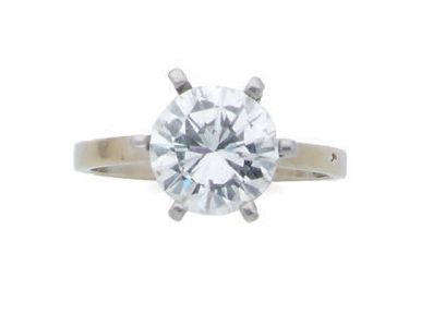 null BAGUE «DIAMANTS»
Diamant rond taille brillant
Or 18k (750)
Td. : 52 - Pb. :...