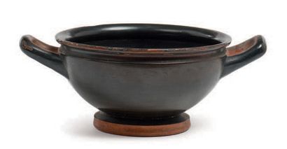 KYLIX in red clay with black glaze. Attica...