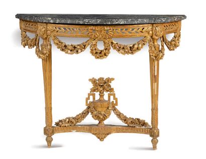 null CONSOLE in molded wood, carved and gilded, the belt openwork of a leafy frieze,...