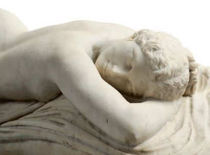 null HERMAPHRODITE ENDORMI sculpté en marbre blanc d'après l'Hermaphrodite Borghèse....