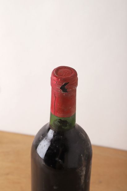 null 1 B PETRUS (e.t. à e.a; c.a. côté) - 1983 - Pomerol