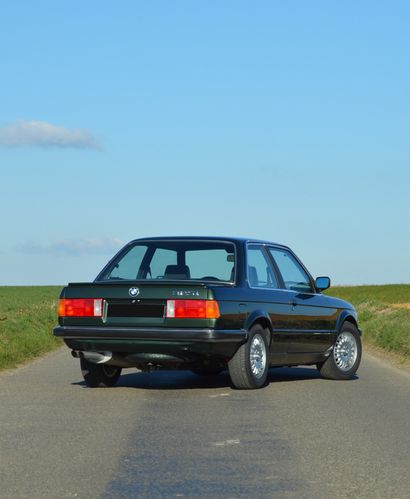 1987 BMW 325i COUPÉ 法国车辆登记
底盘号码WBAAB310301778220 

第二代3系：E30型
171马力的直列6缸发动机，5速手动变速箱
美丽的Malachitgrün金属色，非常好地保存了原始内饰
最近进行了广泛的机械和外观大修，费用超过11...