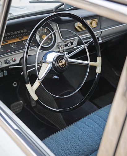 1962 ALFA ROMEO 2600 berlina Carte grise française
Châssis n° 800556

Fabuleux état...