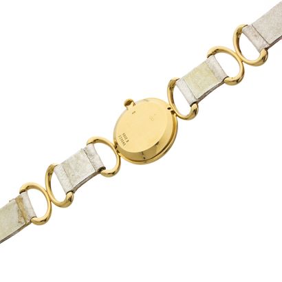 PIAGET PIAGET
Ref. 9802 D
No. 228645
Montre bracelet de dame en or jaune 18k (750)....