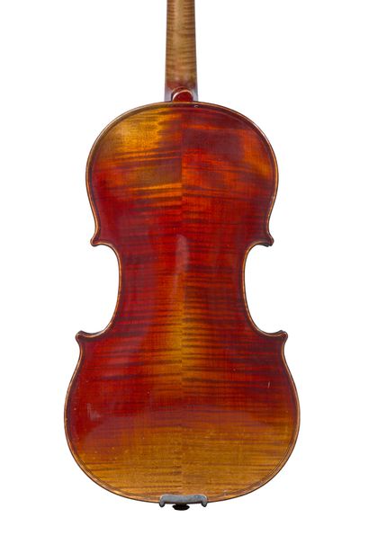 null Violon fait à Mirecourt en 1920-30
Travail sous la direction de Marc Laberte
Portant...