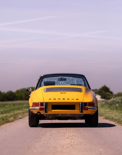 1972 PORSCHE 911 2.4 T Targa French registration title

Delivered new in Germany...