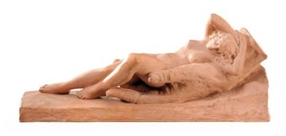MARCEL BOURAINE (1886-1948) Sculpture en terre cuite figurant une jeune femme nue...